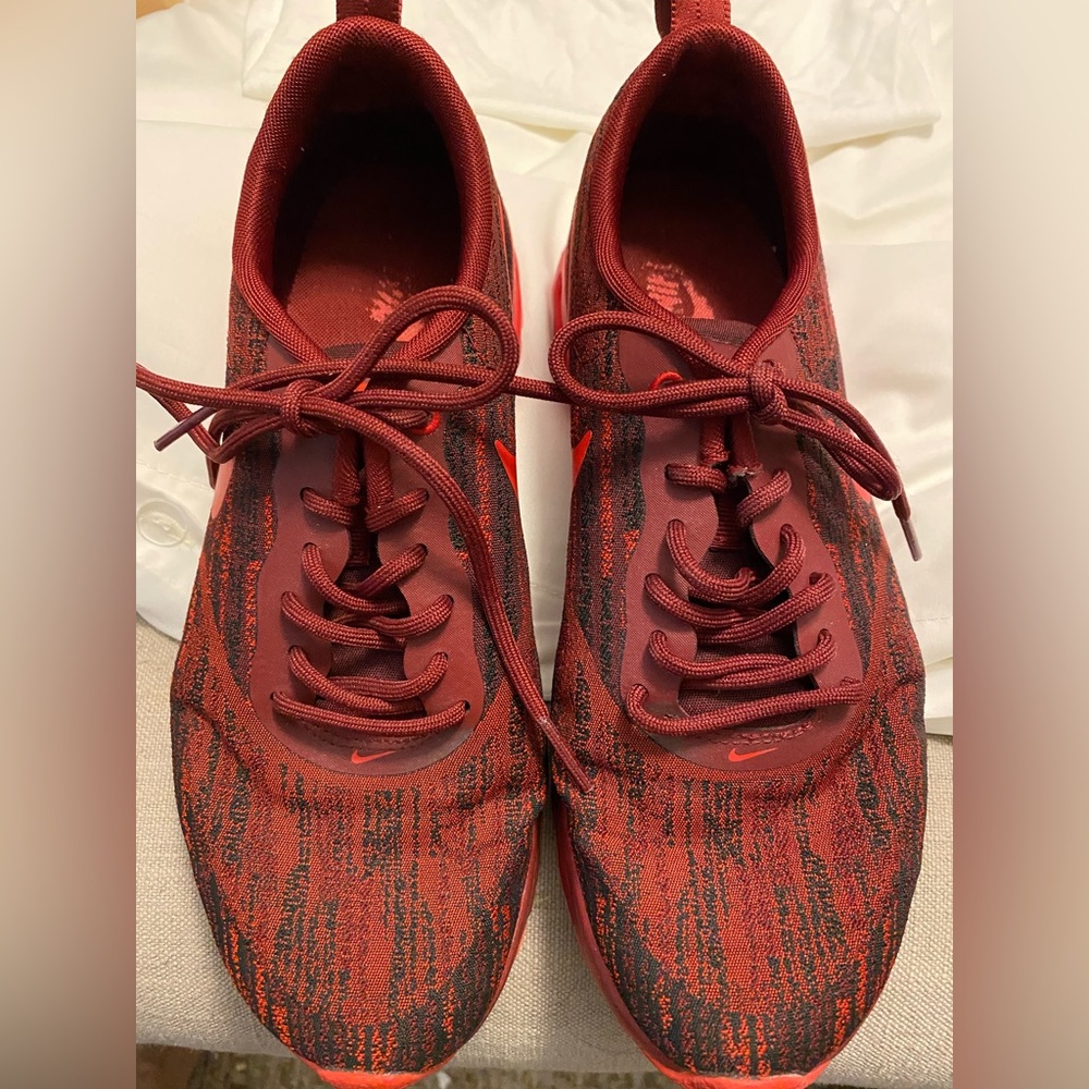 ❤️🖤Nike Running Shoes